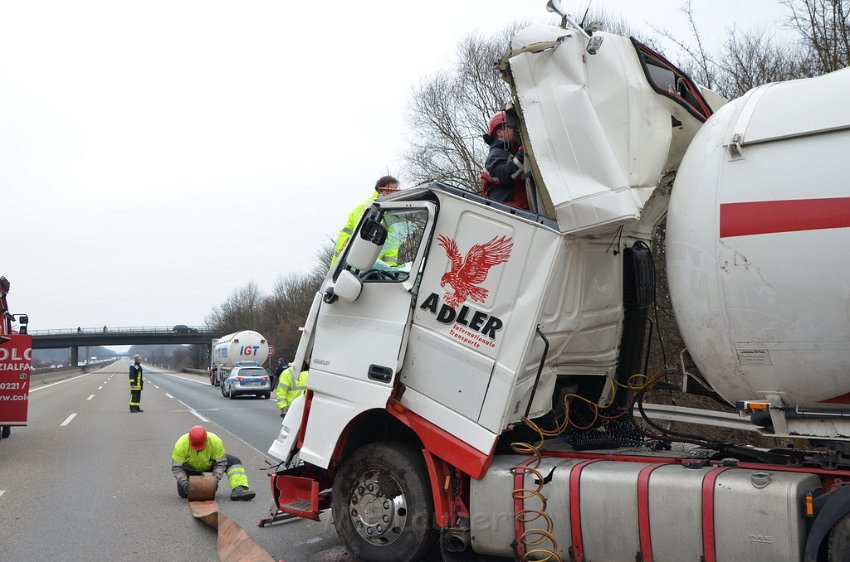 VU A4 Rich Olpe kurz hinter AK Koeln West P613.JPG